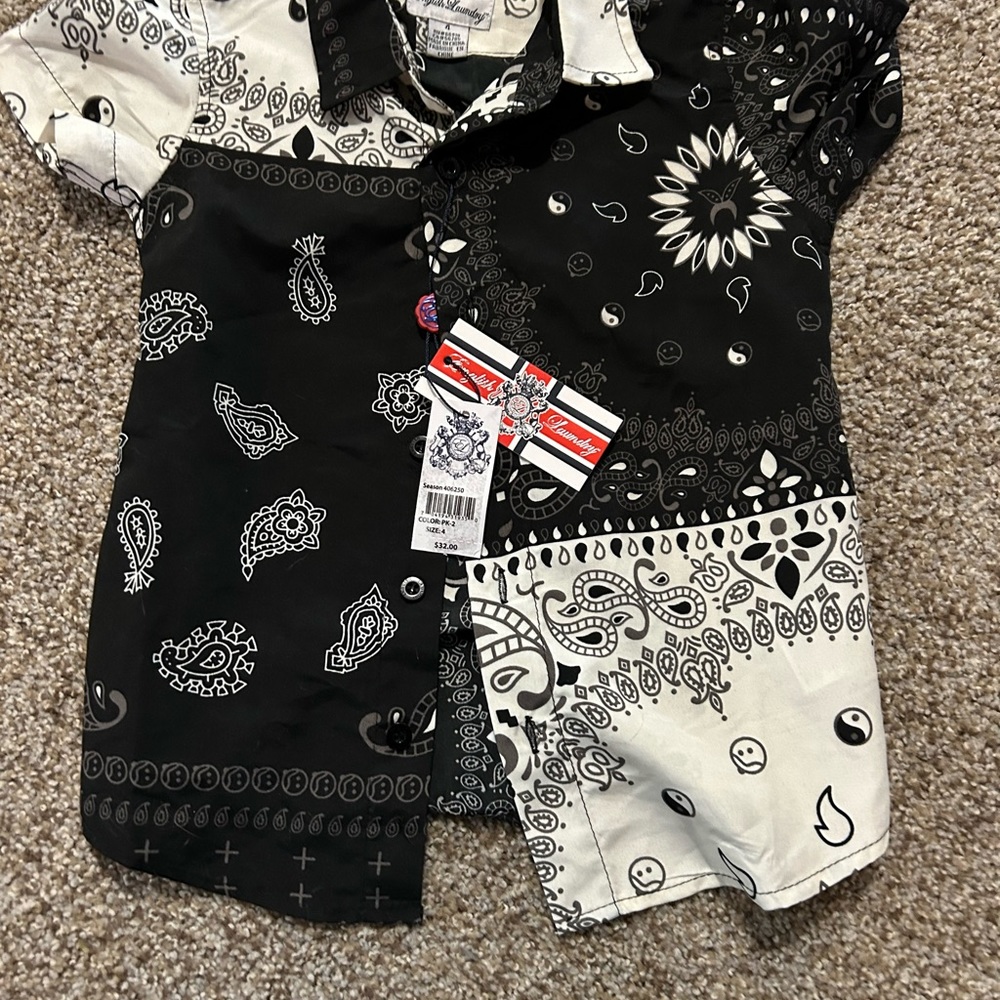 Size 4 Kids English Laundry button up shirt. New with tags as seen in photos.